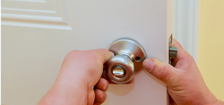 After-hours Locksmith For Lock And Key Installation in Forest Hills, New York